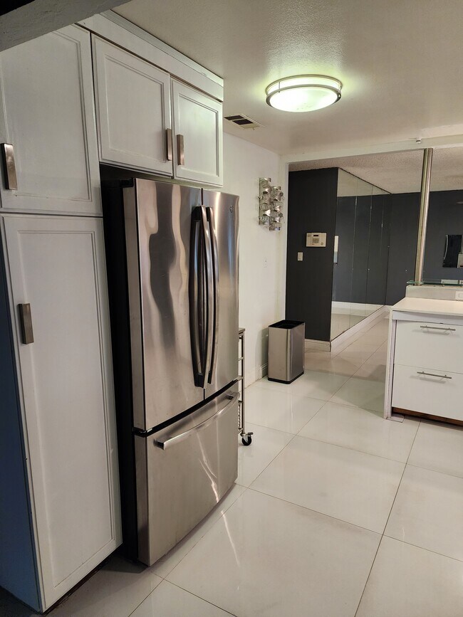 Refrigirator - 5962 E Pontiac Way