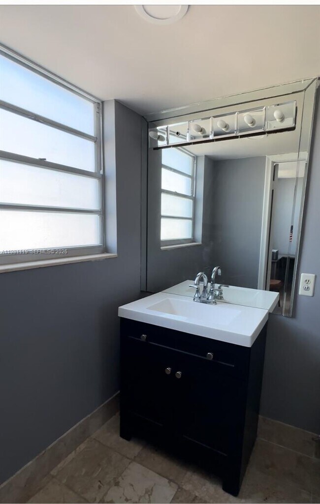 Building Photo - 137 Golden Isles Dr