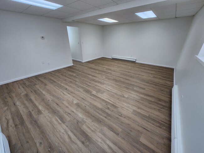 Building Photo - 517 Triplex