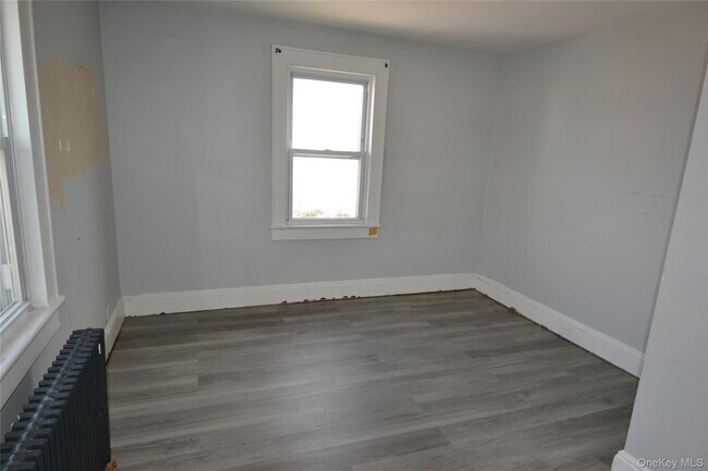 Building Photo - 181 Forrest Ave