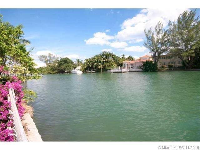 Building Photo - 3921 Meridian Ave