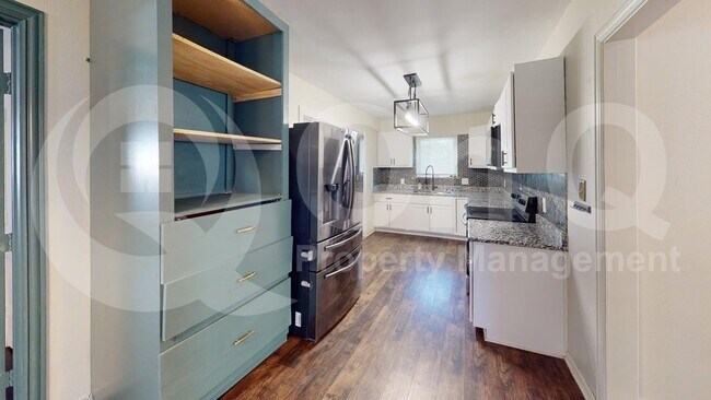 Building Photo - 1524 Hilltop Dr