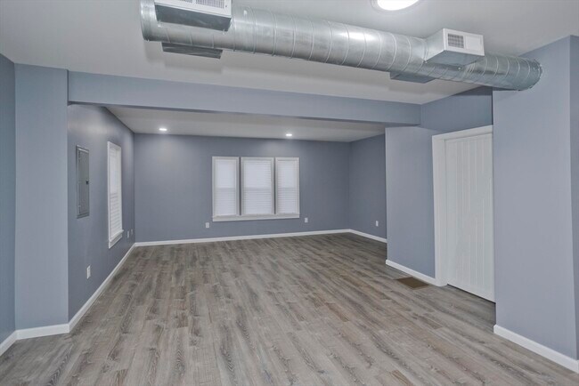 Building Photo - 27 Charbonneau Terrace