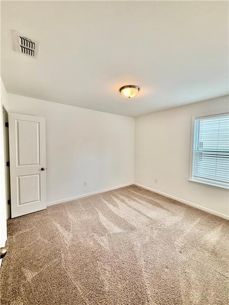 Building Photo - 215 Foxhill Dr