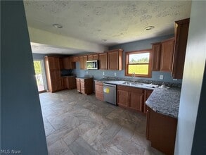 Building Photo - 145 State Rd