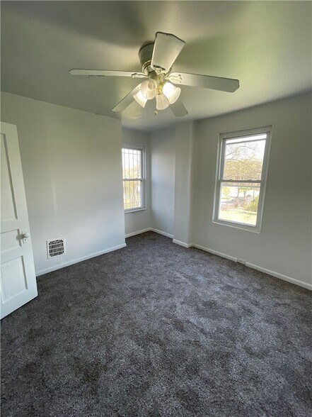 Building Photo - 1367 Montezuma St