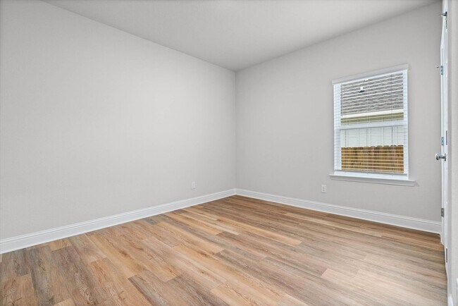 Building Photo - 7307 Hawkins Mnr