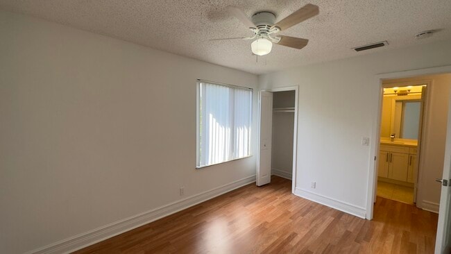 Building Photo - 5340 Bosque Ln