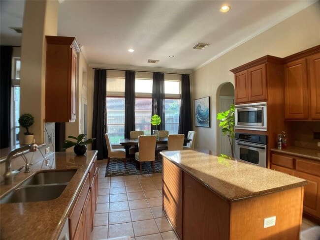 Building Photo - 3818 Rivermoss Ln