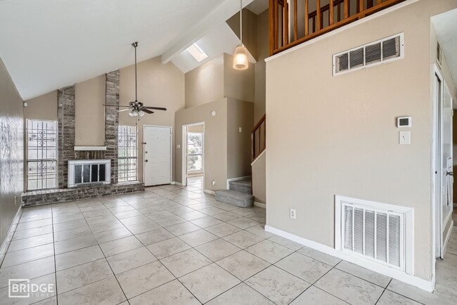 Building Photo - 5714 Mackmiller Dr