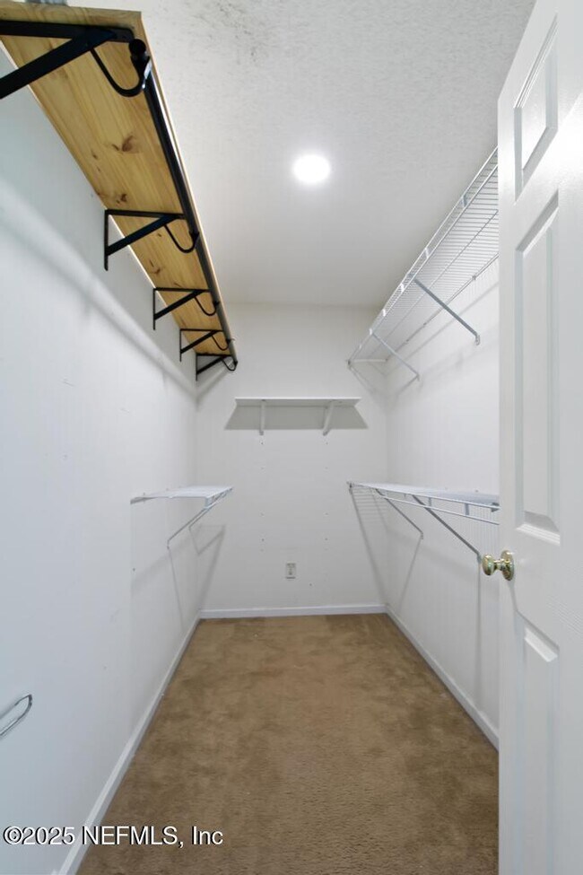Building Photo - 13480 Gallant Fox Cir W