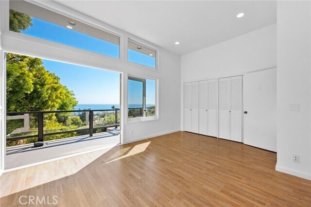 Building Photo - 1560 Sunset Ridge Dr