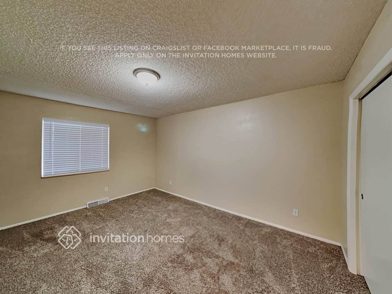 Building Photo - 998 S Miller St