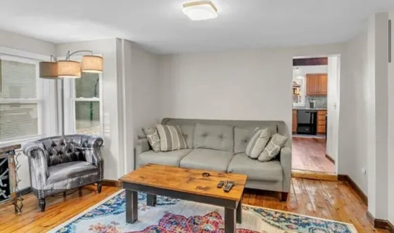 Building Photo - 5 Leonard Ave