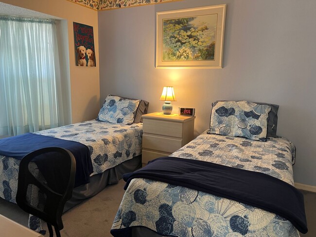 Building Photo - Fabulous Newly available Seasonal Rental i...