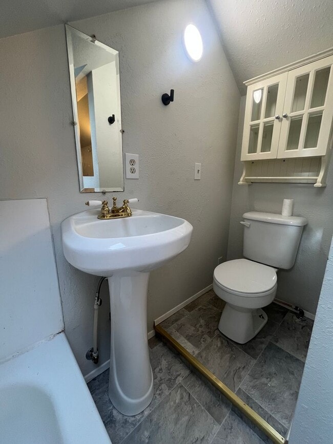 Building Photo - 3-Bedroom 2-Bathroom home in Cottage Grove