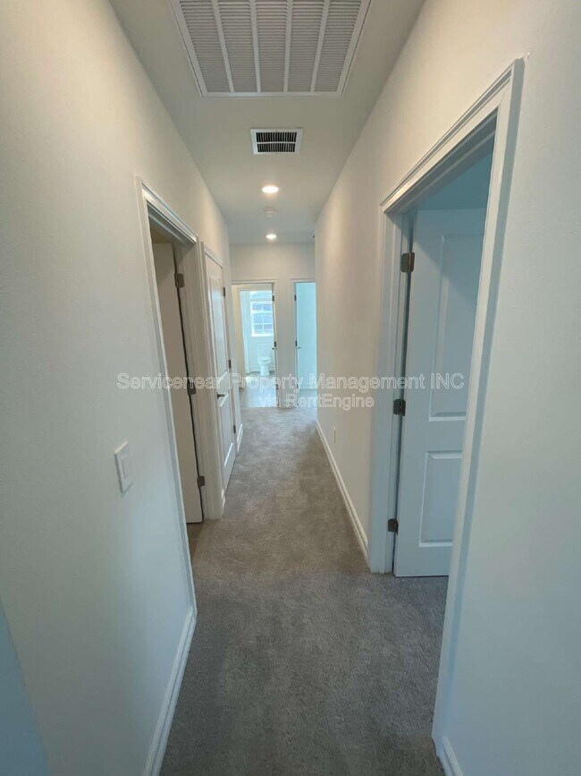 Building Photo - 7124 119th Ct E
