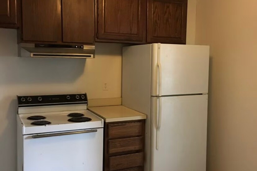 Primary Photo - 119 E Liberty St