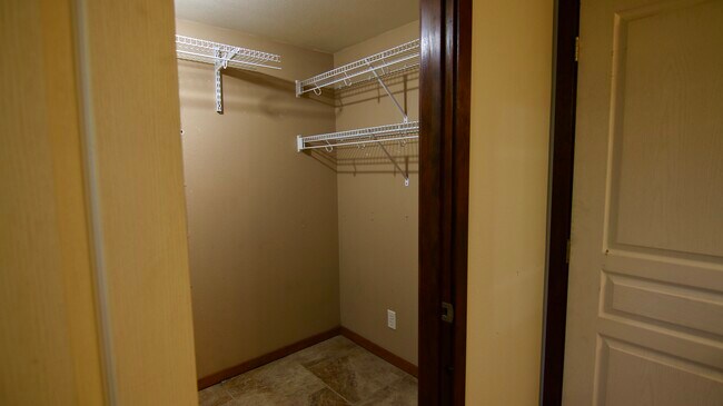 Primary Suite Walk-in Closet - 6011 N Wall St