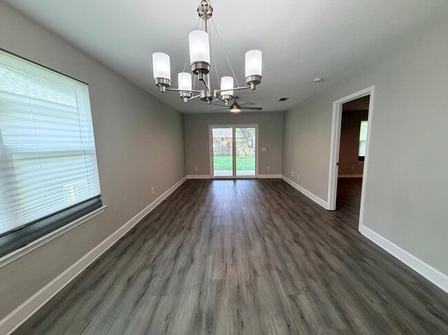 Building Photo - 7738 Lola Cir