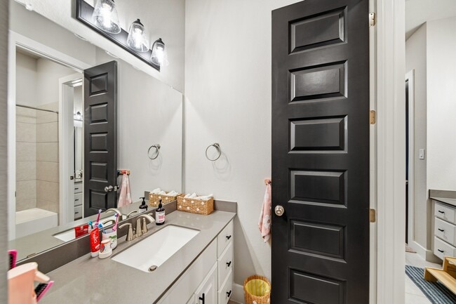 Building Photo - 8902 Iron Forge Rd