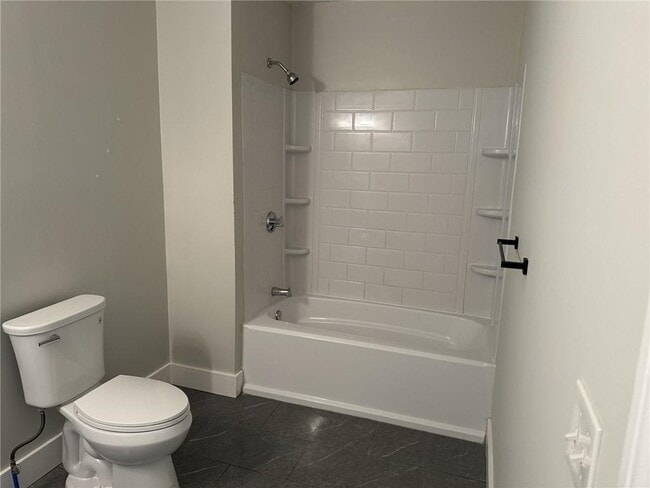 Building Photo - 697 Manton Ave