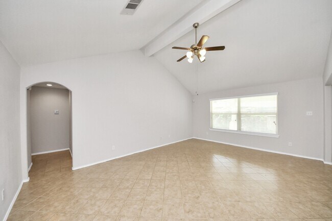 Building Photo - 21823 Wildcroft Dr