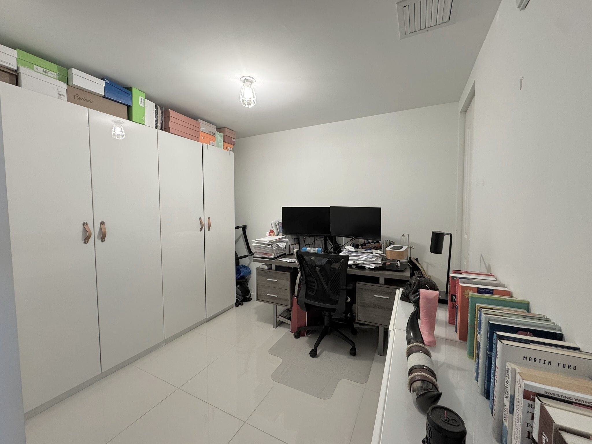 Building Photo - 1600 NE 1st Ave