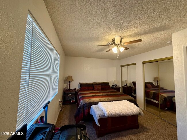 Building Photo - 1510 E 26th Ln