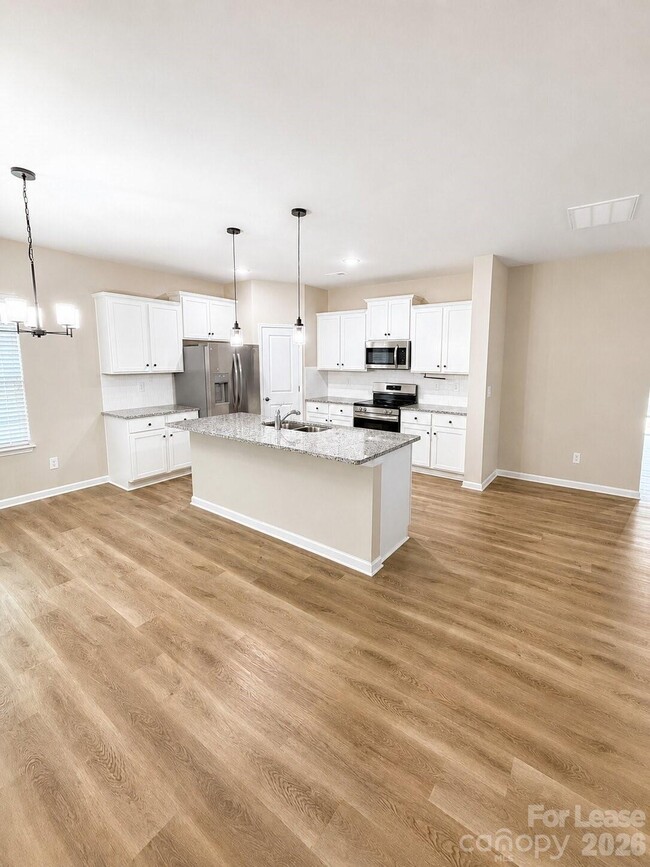 Building Photo - 3228 McGee Hl Dr
