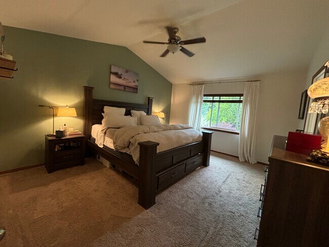 Building Photo - 680 NE Nantucket St