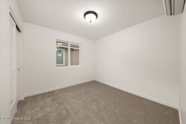Building Photo - 2246 Chaffee St