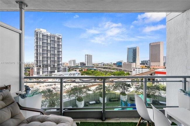 Building Photo - 90 SW 3rd St