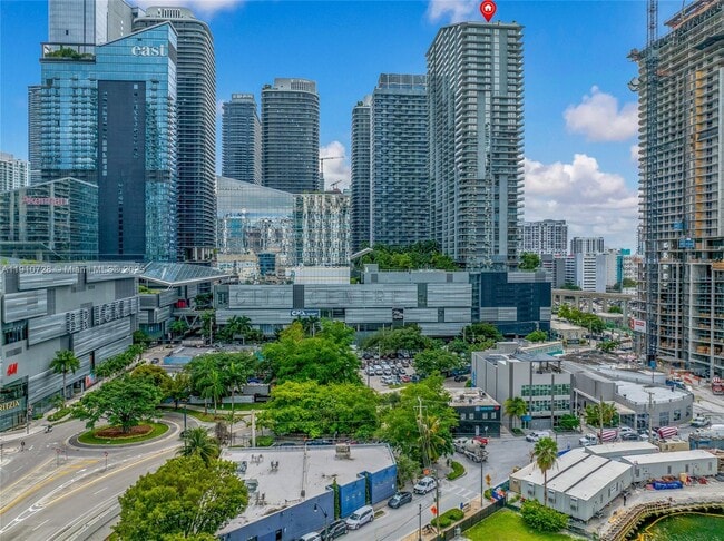 Building Photo - 88 SW 7th St