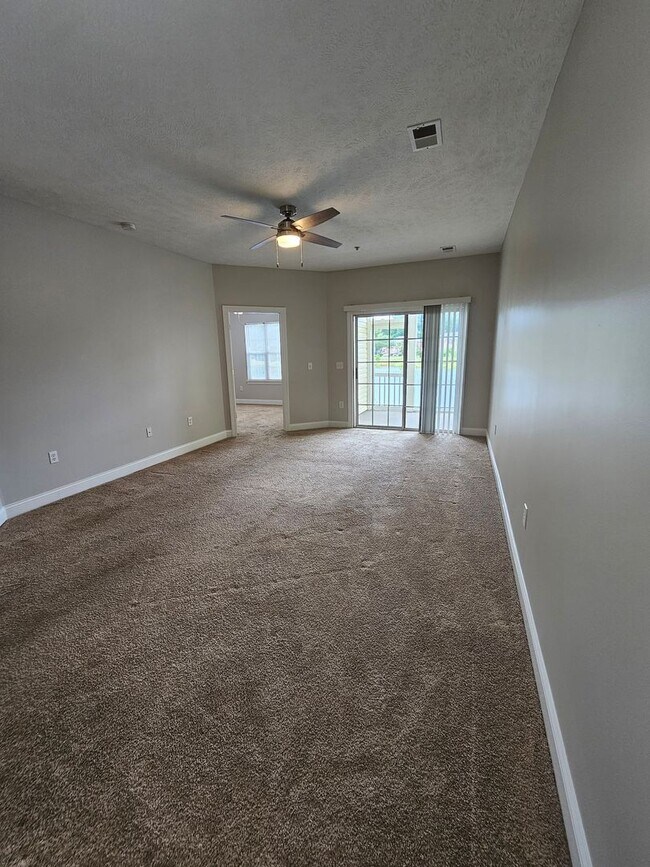 Building Photo - Fountain Pointe 3 bed 2 bath - Long Term Rental