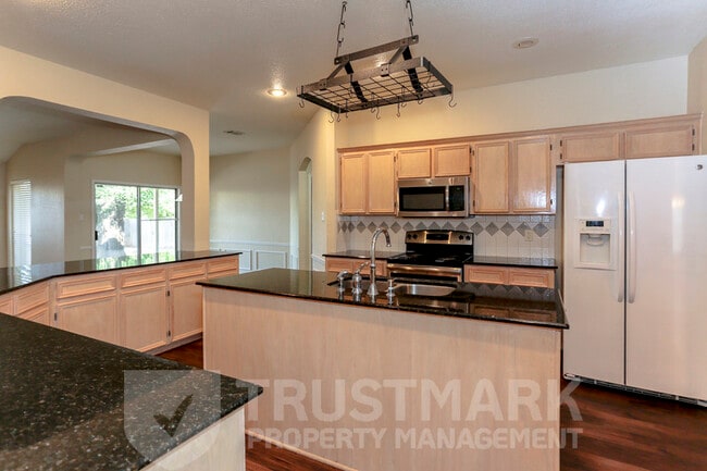 Building Photo - 2115 Wickiup Trail