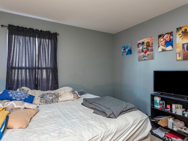 Building Photo - 2652 W Atlantic Ave