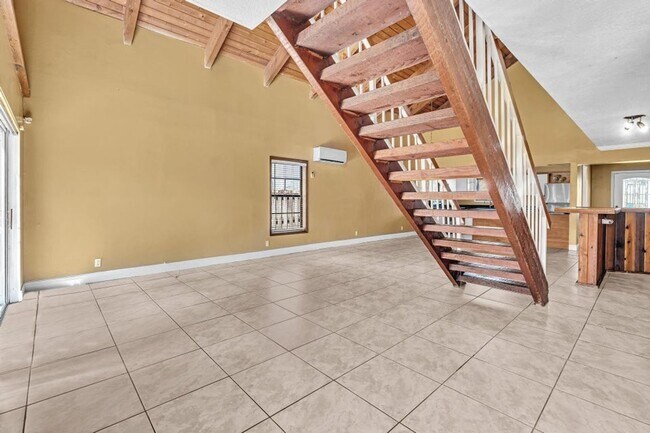 Building Photo - Beautiful 3 bedroom 2 bathroom Home in heart of  Delray Beach