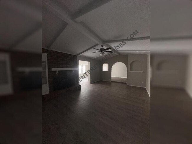 Building Photo - 2632 SW 90th Pl