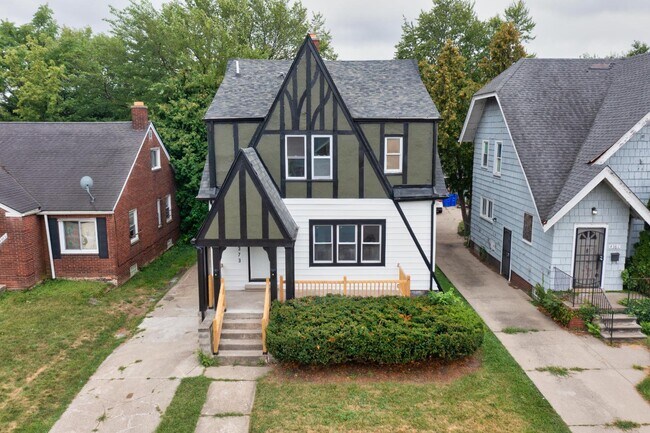 Building Photo - 4373 Balfour Rd