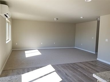Building Photo - 2509 Sand Dollar Rd W
