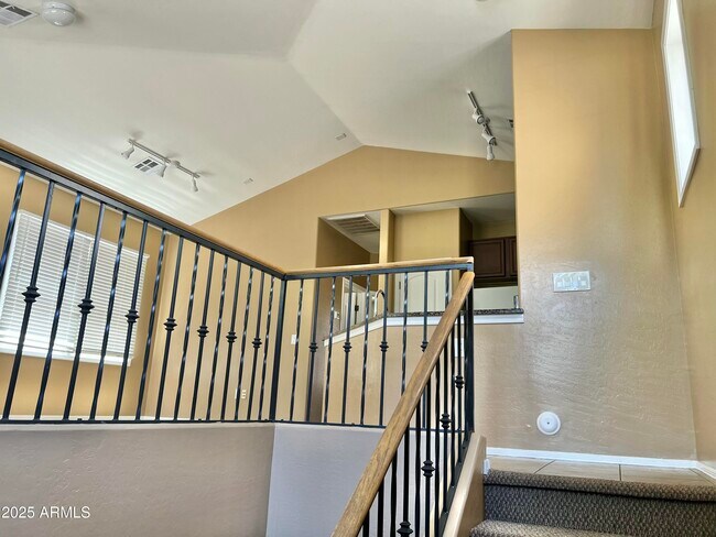 Building Photo - 4075 E Windsor Dr