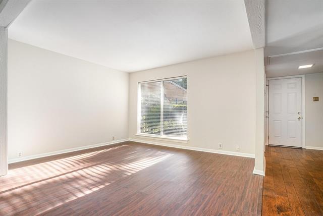 Building Photo - 2945 Country Pl Cir