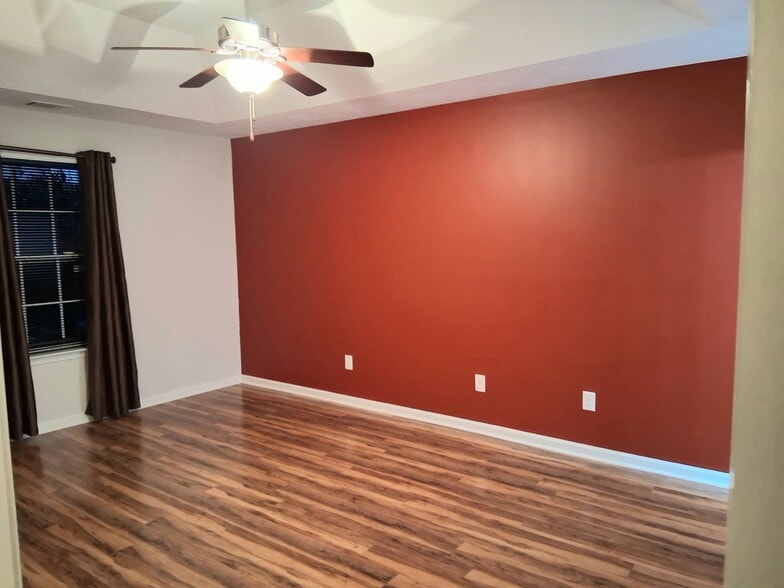 Building Photo - 1731 Elizabeth St