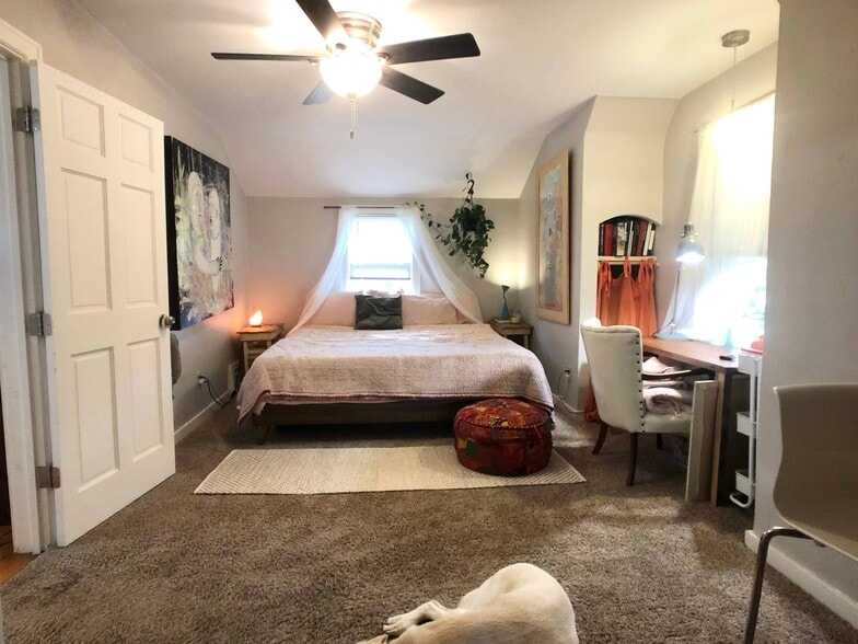 Building Photo - 1817 Spohn Ave