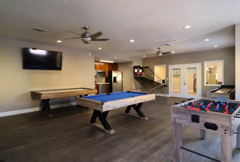 Building Photo - 1345 S Kolb Rd