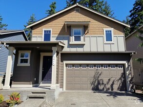 Building Photo - Well maintained home in perfect location