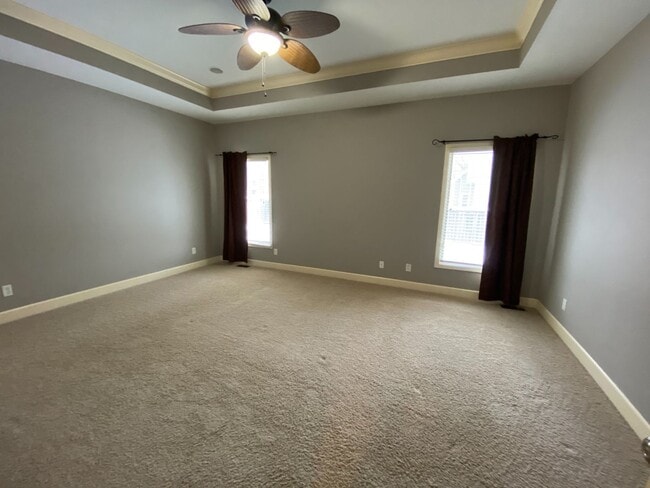 Building Photo - Wonderful Fox Chase home with fantastic sp...