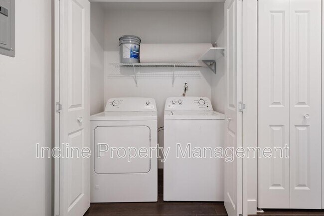 Building Photo - 1389 Northfield Rd