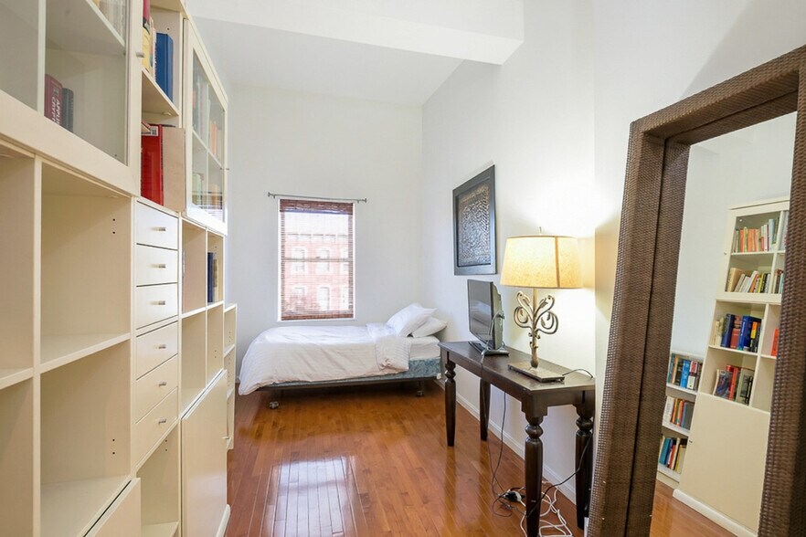 Building Photo - 440 M St NW